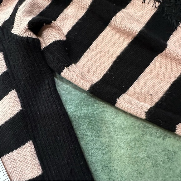 VTG Y2K 2000s Pink & Black Striped Lace Sleeves Fitted Sweater Top - Picture 5 of 8